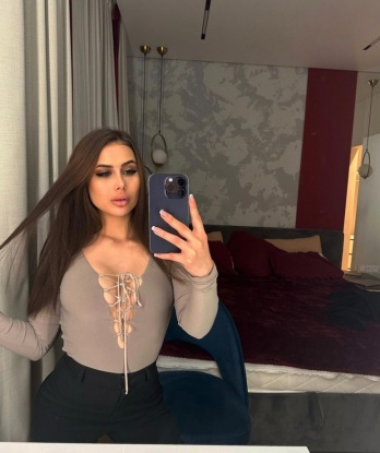 Креативная нежная индивидуалка, готовая раствориться в твоих желаниях. Моя опытность и игривость поразят тебя с первого взгляда. У меня огромное разнообразие услуг, чтобы удовлетворить самые смелые твои фантазии. От классического секса до разных игрушек и ролевых игр - я всегда открыта для экспериментов. Фото говорят сами за себя, мои стройные формы и утонченные черты лица не оставят тебя равнодушным. Читай отзывы, чтобы узнать, какая я на самом деле. И помни, что я нахожусь в Москве, всегда готова встретиться и познакомиться лично. 💋🌟🔥 #Москва #Москвы #вМоскве 812, 23 года