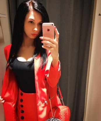 Со мной ты почувствуешь себя настоящим мужчиной, ведь я знаю, как исполнить твои самые сокровенные фантазии 💋 У меня широкий спектр услуг: классический секс, оральные ласки, минет в машине, анальный секс и многое другое. Отличный опыт и безупречное тело с красивыми фотографиями прилагается 😉 Я уверена, что мои сладкие прикосновения оставят в твоей памяти яркий след. Зайди на мою страничку, чтобы узнать больше и прочитать отзывы от моих довольных клиентов. Я всегда готова подарить тебе незабываемый опыт, встречаемся в Москве! 💫 2821, 26 лет